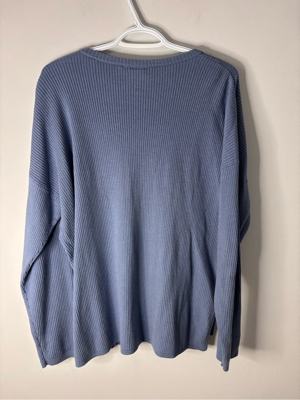 Elle Oversized Ribbed V-Neck Sweater - Picture 6 of 6
